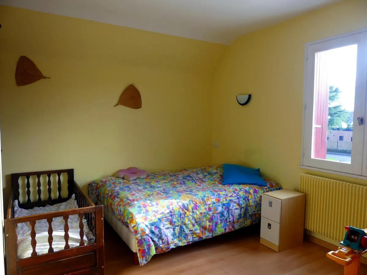 Maison Familiale Avec Grand Jardin - Proche Mer Crach 0*,  法国